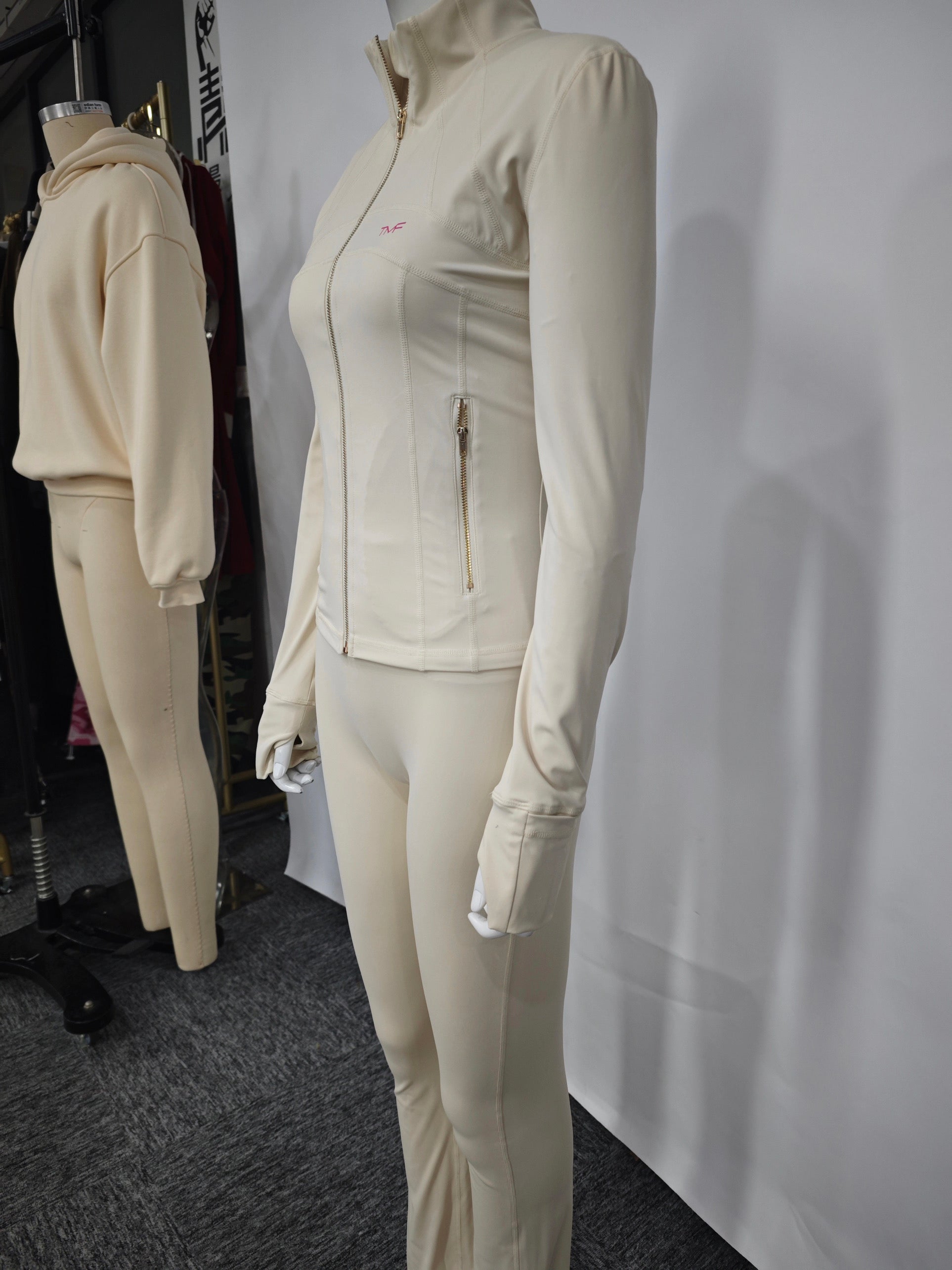 2 Piece Crème Luxe Active Set ( PRE ORDER ONLY)